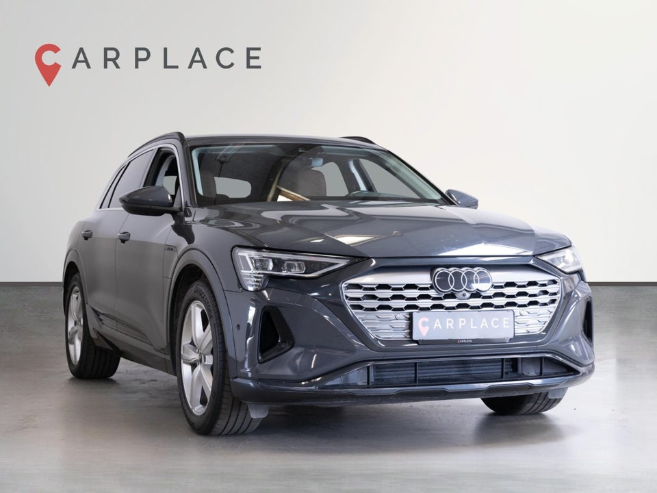 Audi Q8 e-tron 50 quattro 5d