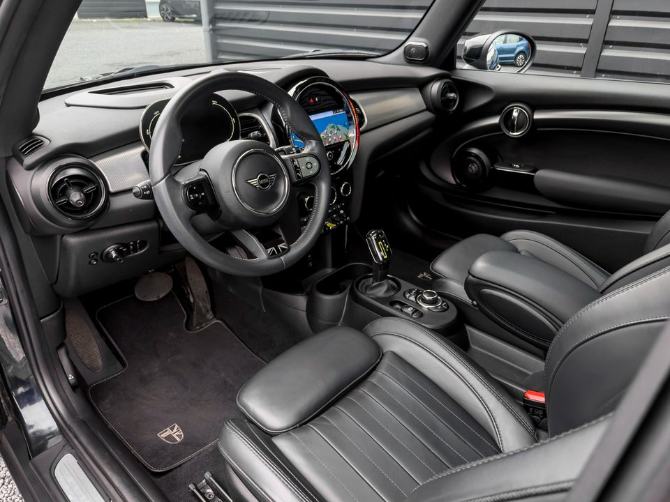 MINI Cooper SE Younique Trim 3d