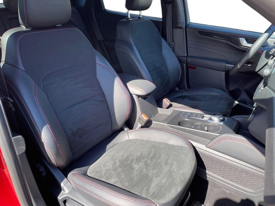 Ford Kuga 2,5 PHEV ST-Line X CVT 5d