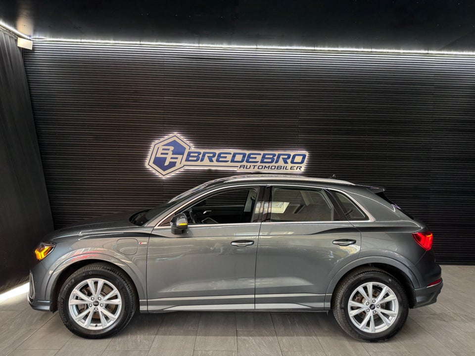 Audi Q3 45 TFSi e S-line plus S-tr. 5d