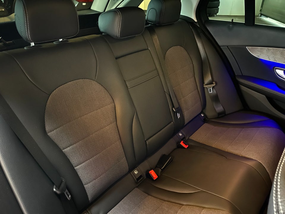 Mercedes C300 de 2,0 Avantgarde stc. aut. 5d