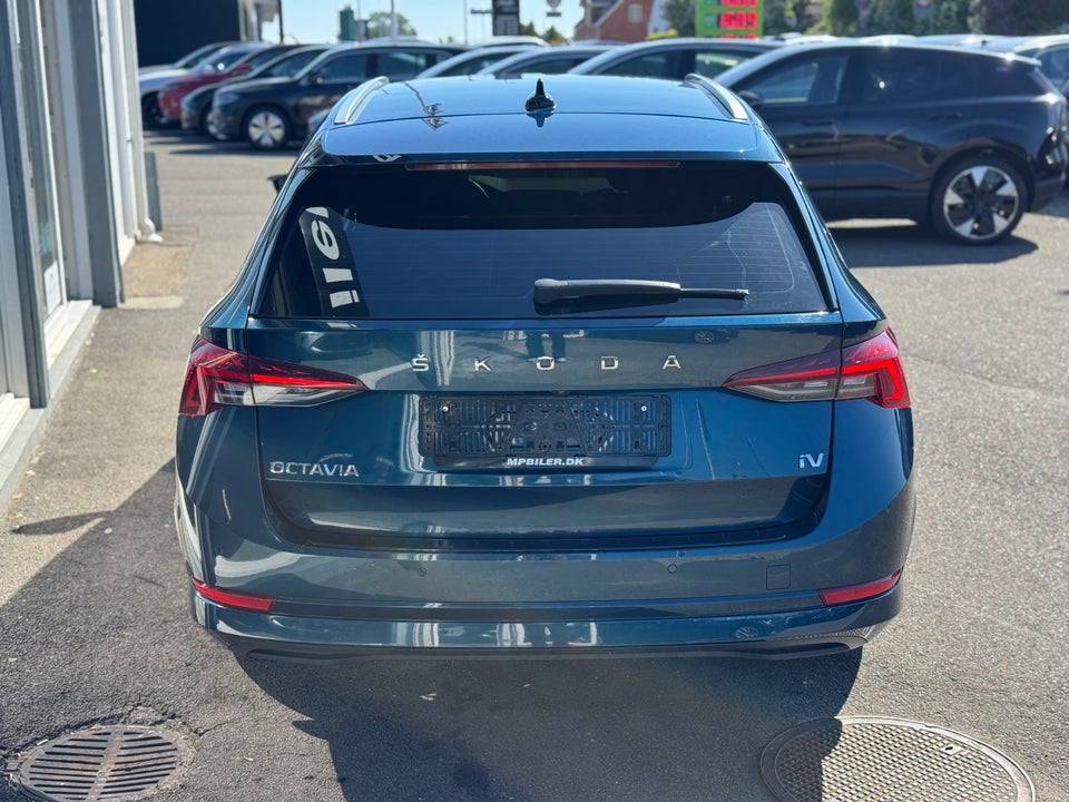 Skoda Octavia 1,4 TSi iV Plus Combi DSG 5d