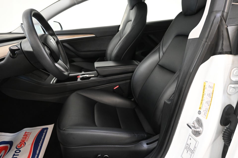 Tesla Model 3 Standard Range+ RWD 4d
