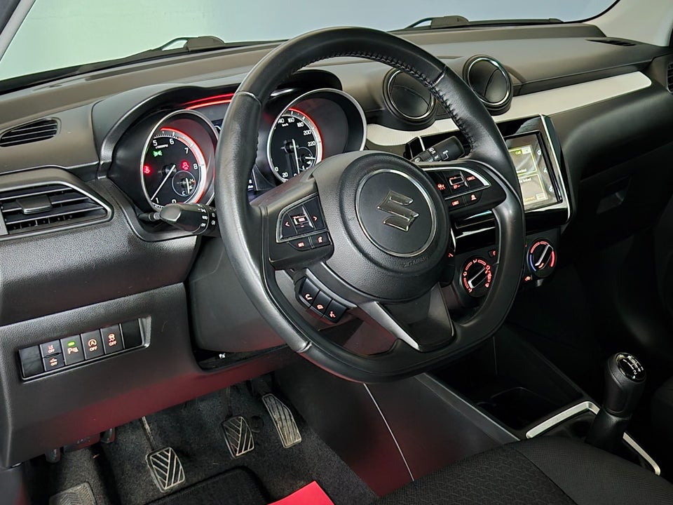 Suzuki Swift 1,2 mHybrid Action Sky 5d