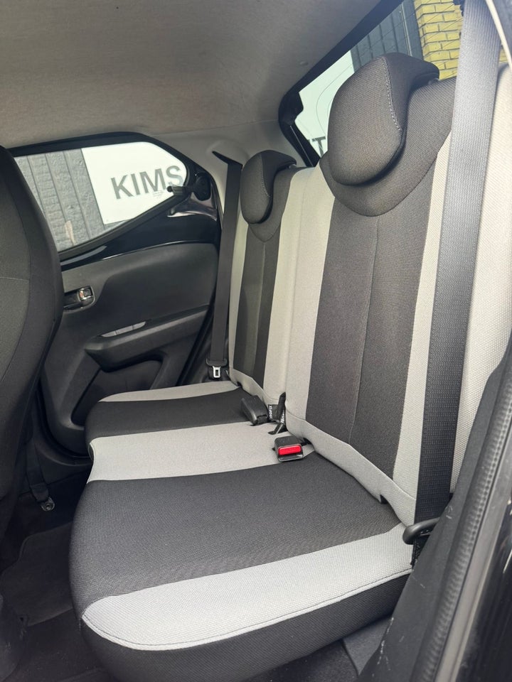 Toyota Aygo 1,0 VVT-i x-black 5d