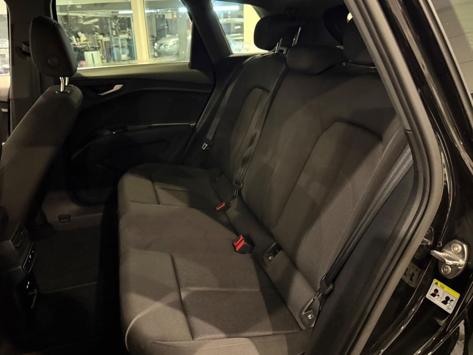 Audi Q4 e-tron 45 S-line 5d