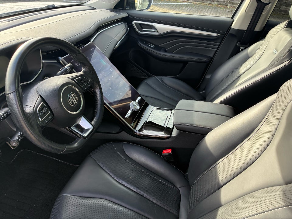 MG Marvel R Luxury 5d