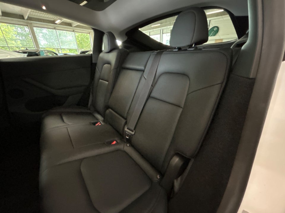 Tesla Model Y RWD 5d