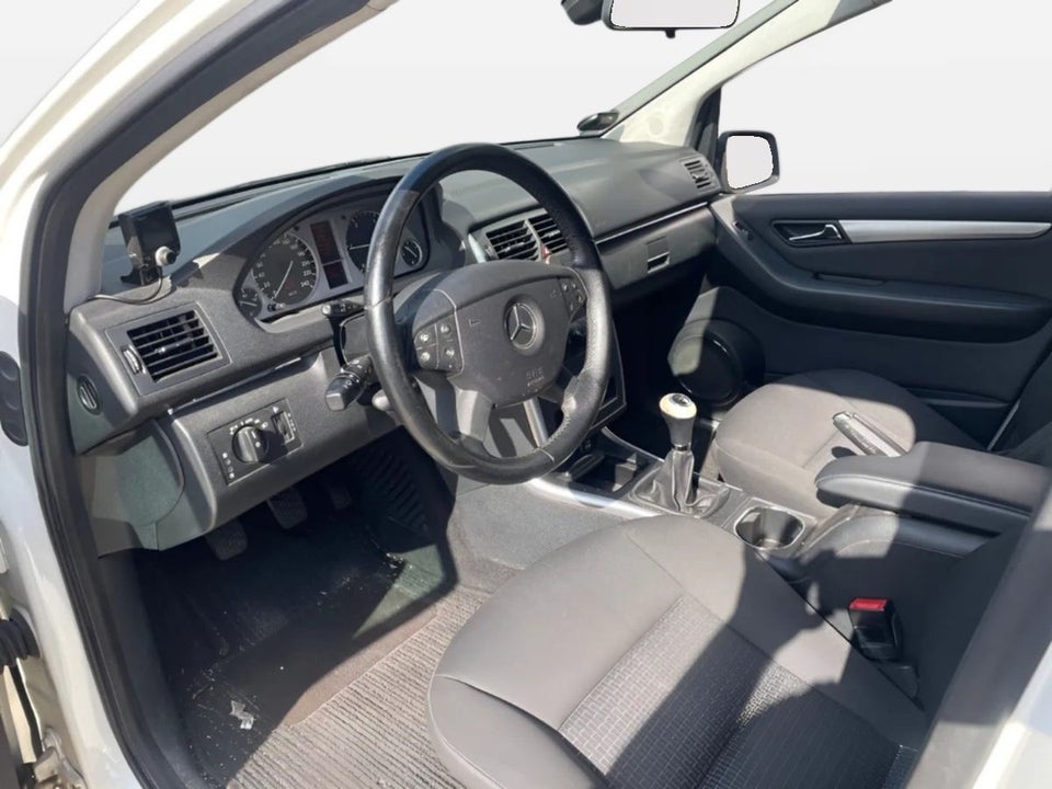 Mercedes B200 2,0 CDi 5d