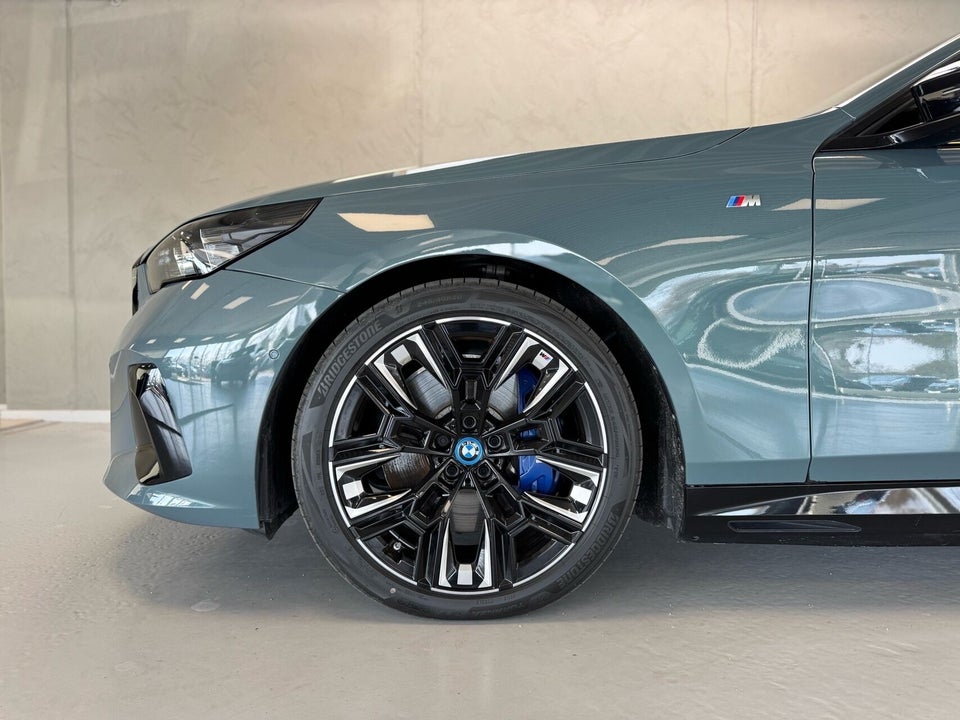 BMW i5 M60 Touring xDrive 5d