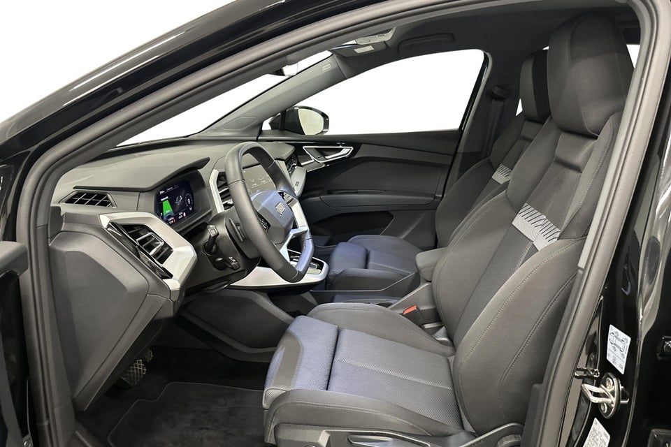 Audi Q4 e-tron 45 Progress 5d