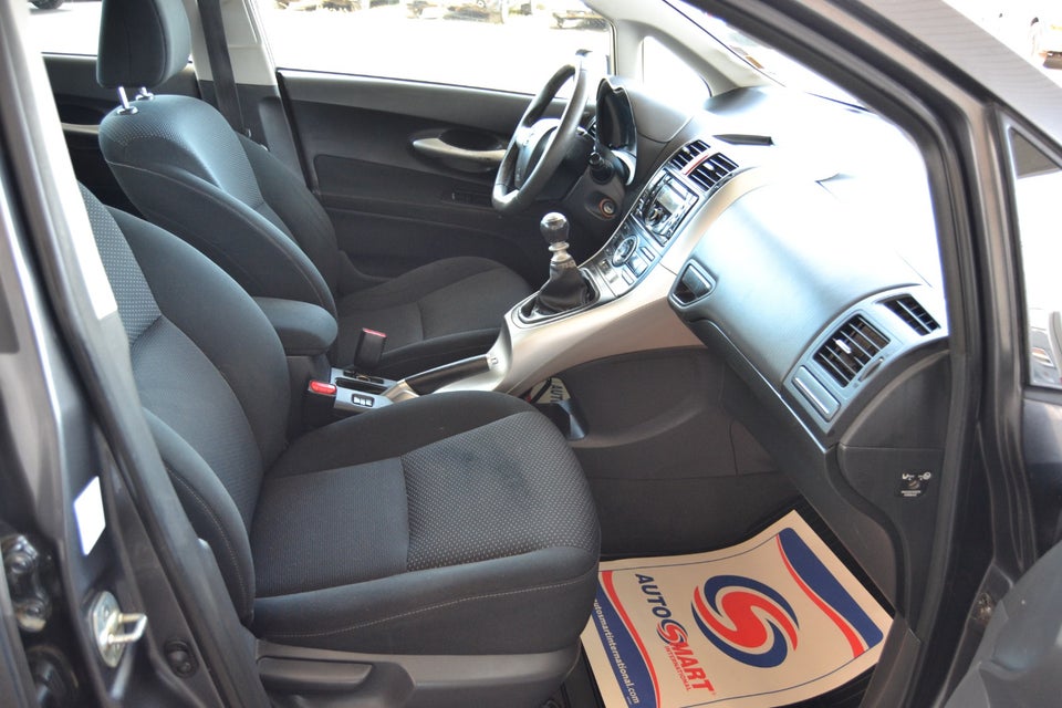 Toyota Auris 1,6 T2 5d