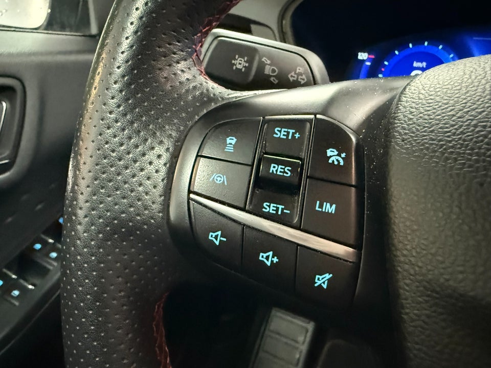 Ford Kuga 2,5 PHEV ST-Line X CVT 5d