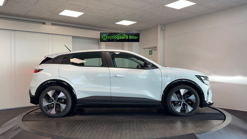 Renault Megane E-Tech 60 Equilibre 5d