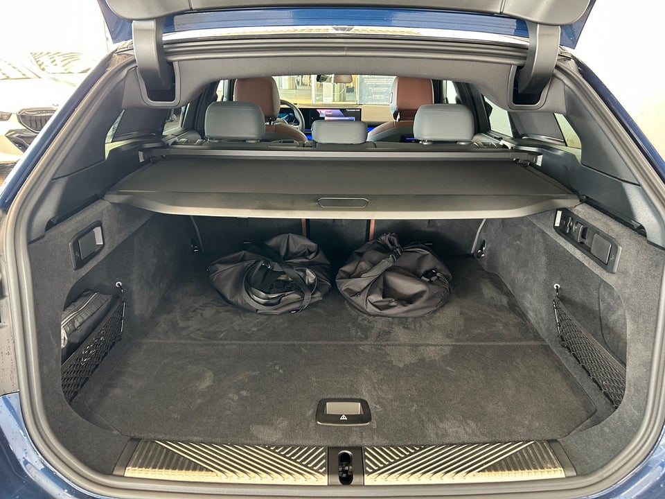 BMW i5 eDrive40 Touring Supercharged 5d