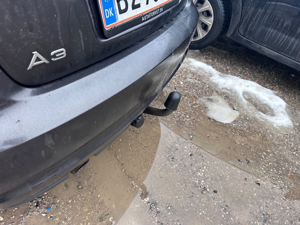 Audi A3 2,0 TDi 140 Ambiente Sportback 5d