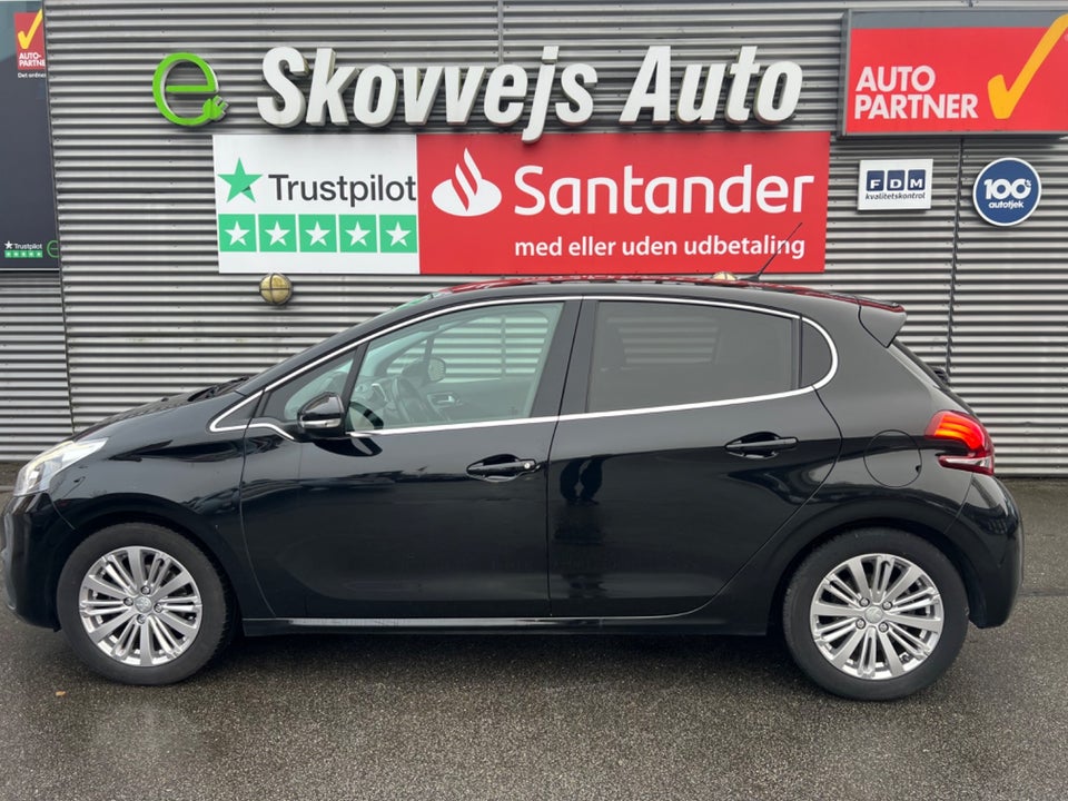 Peugeot 208 1,5 BlueHDi 100 Infinity Sky 5d