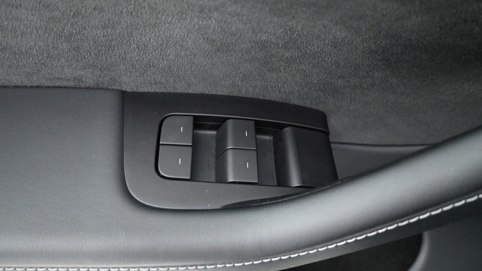 Tesla Model Y Performance AWD 5d