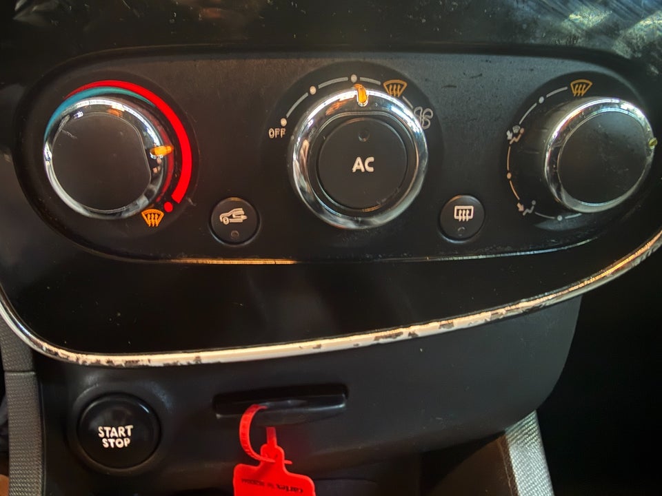 Renault Clio IV 1,5 dCi 75 Authentique 5d