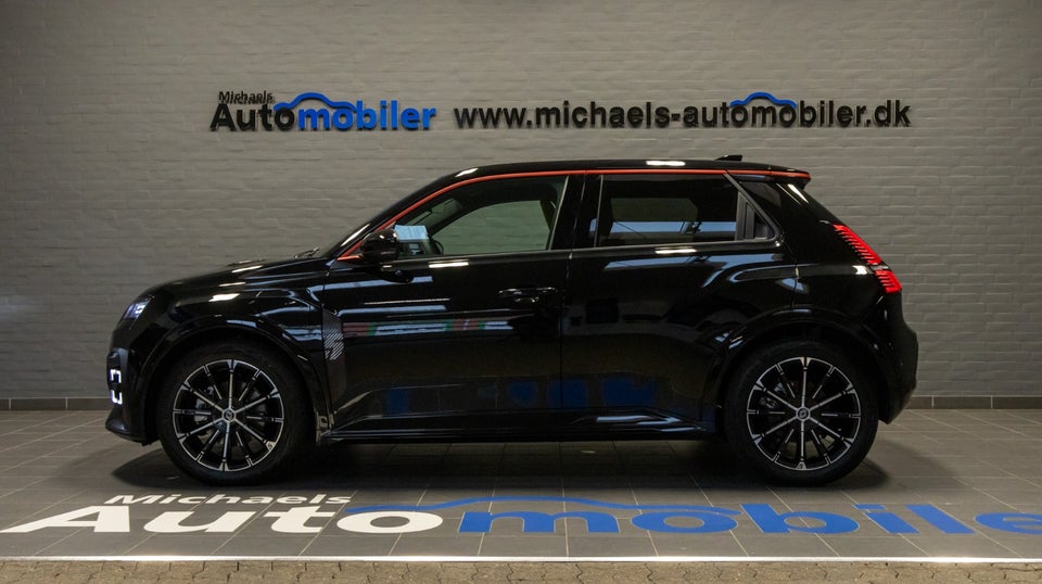 Renault 5 E-Tech 52 Iconic 5d