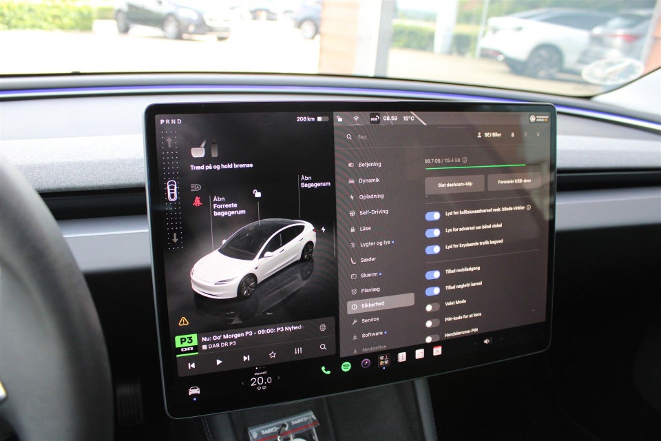 Tesla Model 3 Long Range AWD 4d