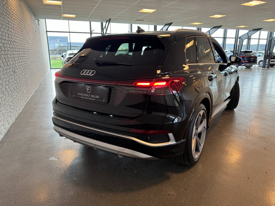 Audi Q4 e-tron 35 S-line 5d