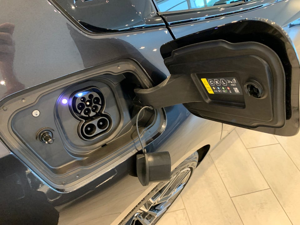 BMW i5 eDrive40 M-Sport 4d