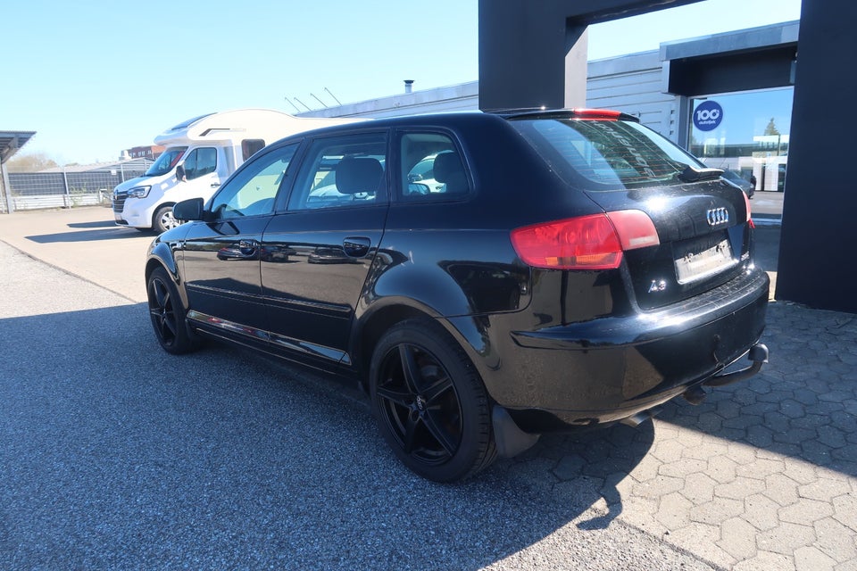 Audi A3 2,0 TDi 140 Ambiente Sportback 5d