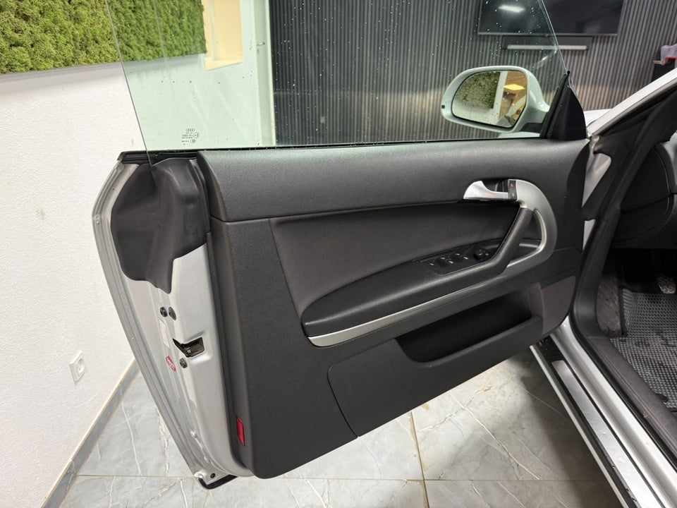 Audi A3 1,9 TDi Attraction Cabriolet 2d