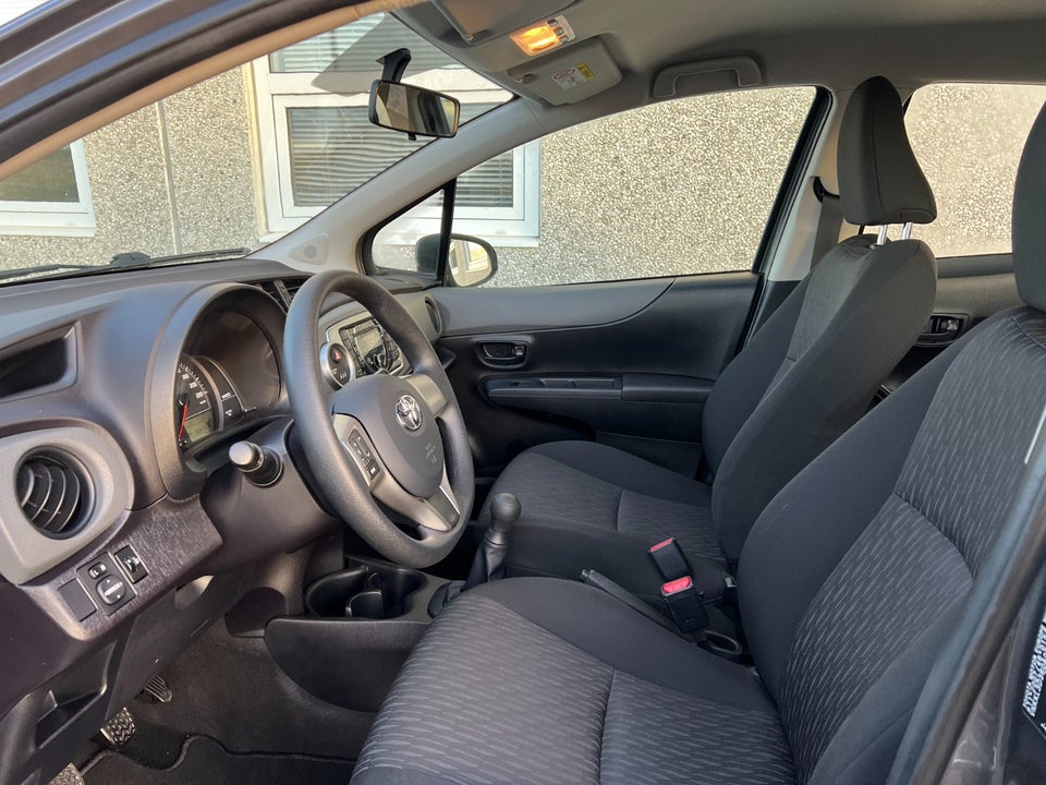 Toyota Yaris 1,0 VVT-i T1 5d