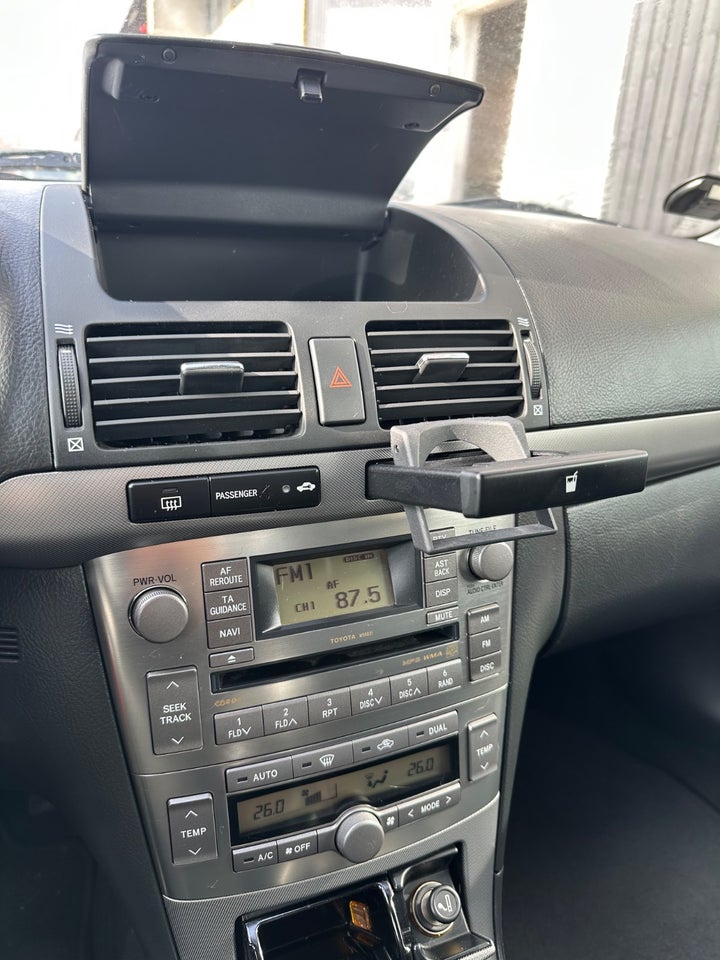 Toyota Avensis 2,0 D-4D Sol stc. 5d