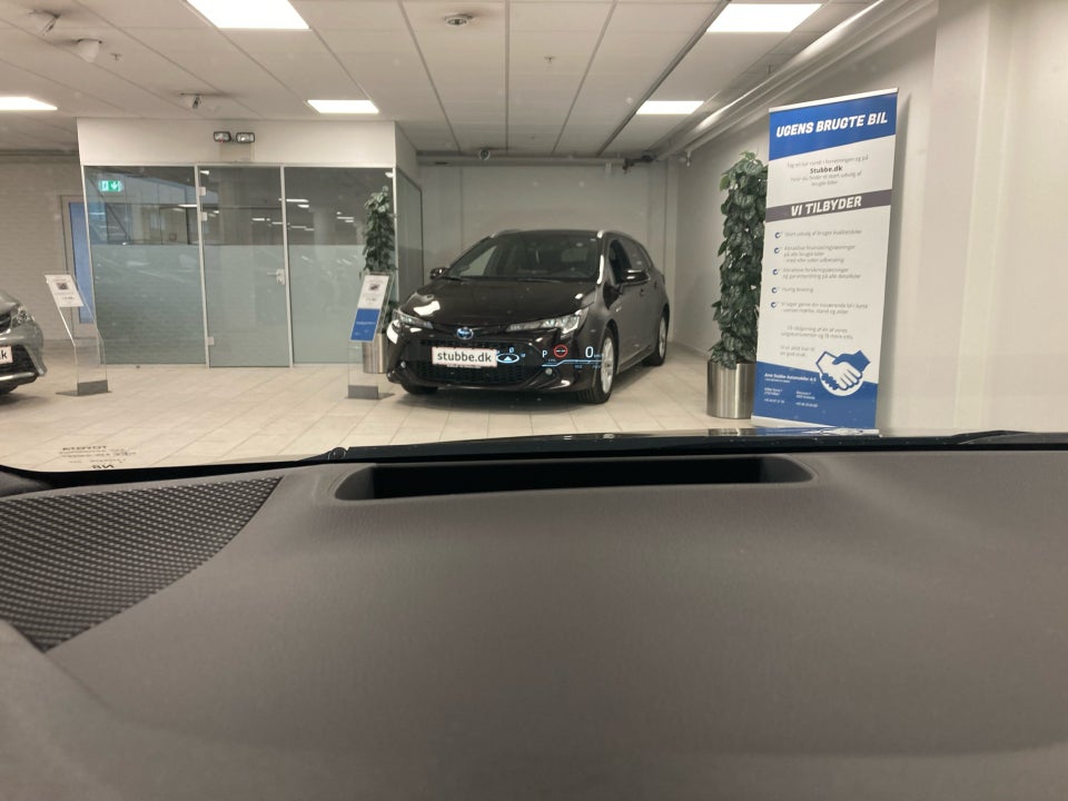 Toyota Corolla 1,8 Hybrid H3 Premium Touring Sports MDS 5d