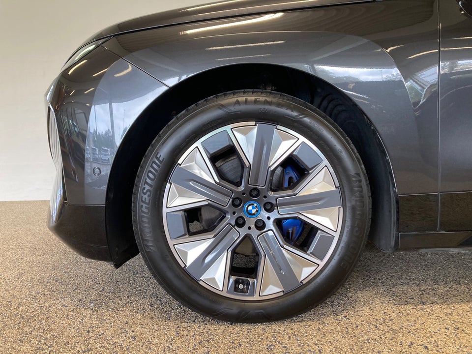 BMW iX xDrive40 Sport 5d