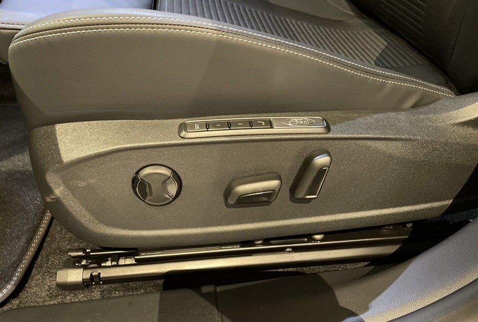 Ford Explorer 77 Select Extended Range 5d