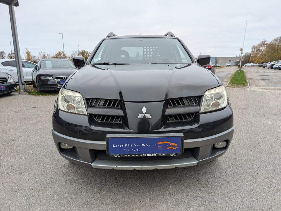 Mitsubishi Outlander 2,4 Sport Van 4WD 5d