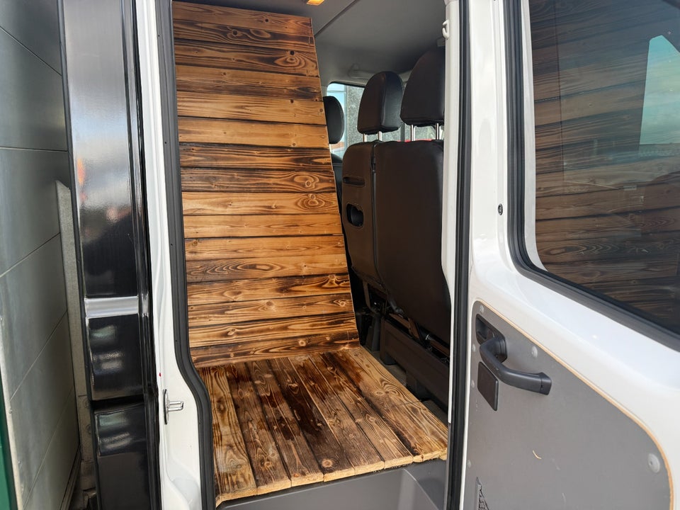 VW Crafter 35 2,0 TDi 177 Ladvogn L3
