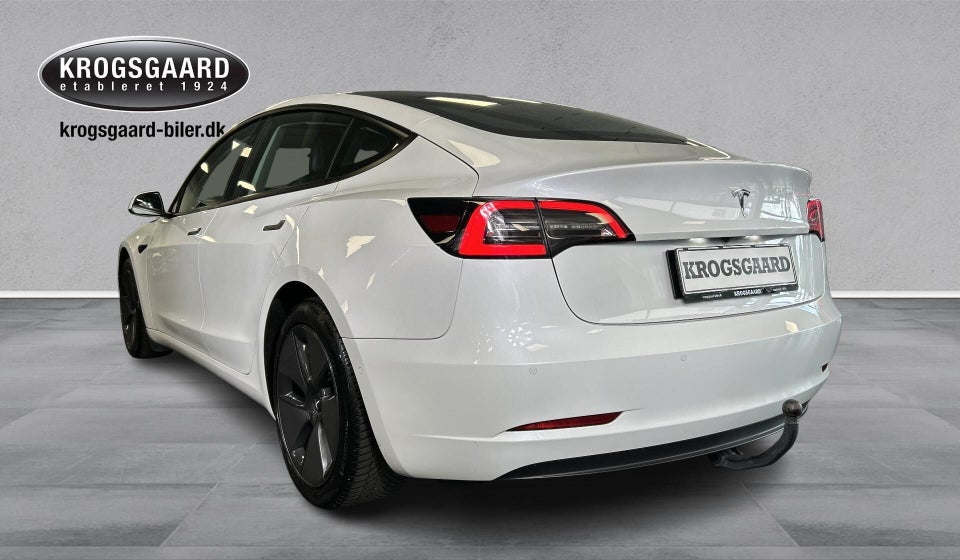 Tesla Model 3 Standard Range+ RWD 4d