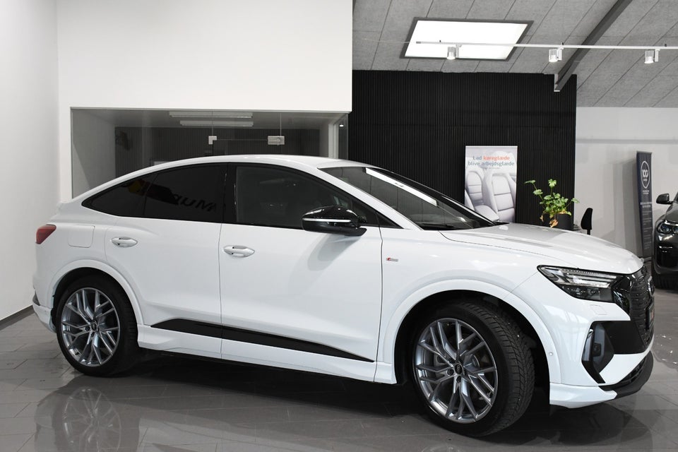 Audi Q4 e-tron 40 S-line Sportback 5d