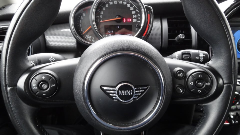 MINI Cooper 1,5 Essential Edition 5d