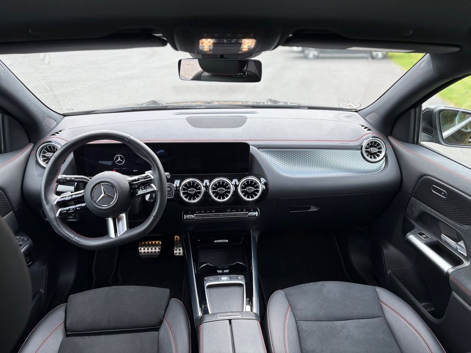 Mercedes EQA350 AMG Line 4Matic 5d