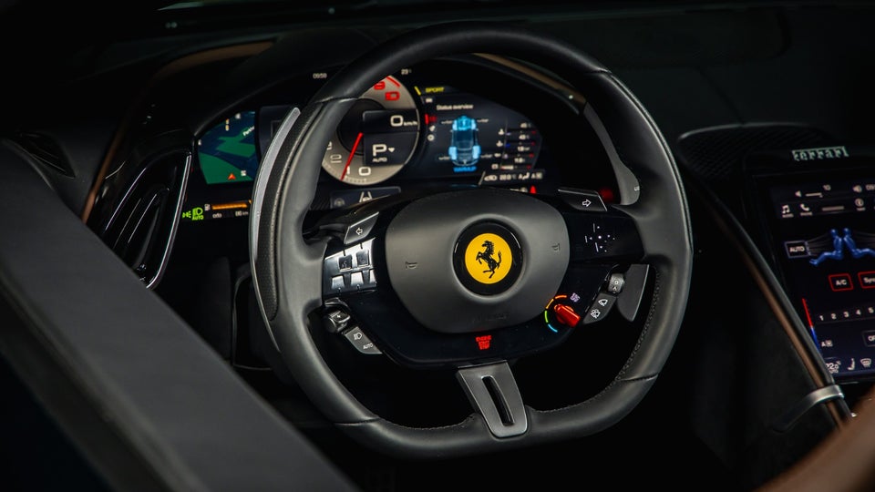 Ferrari Roma 3,9 Spider DCT 2d