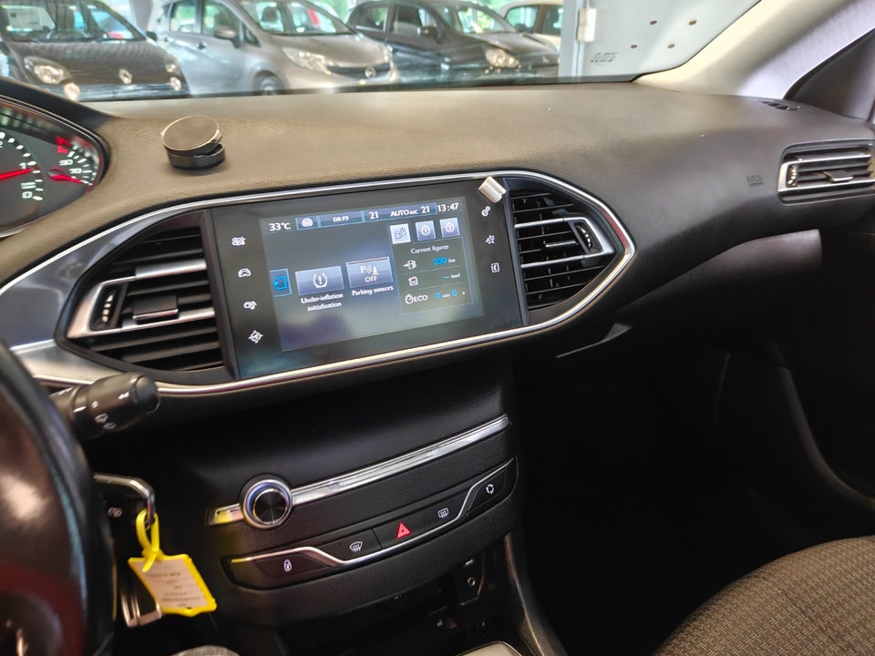 Peugeot 308 1,6 BlueHDi 120 Style Limited SW 5d