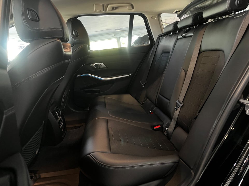 BMW 330e 2,0 Touring Sport Line aut. 5d