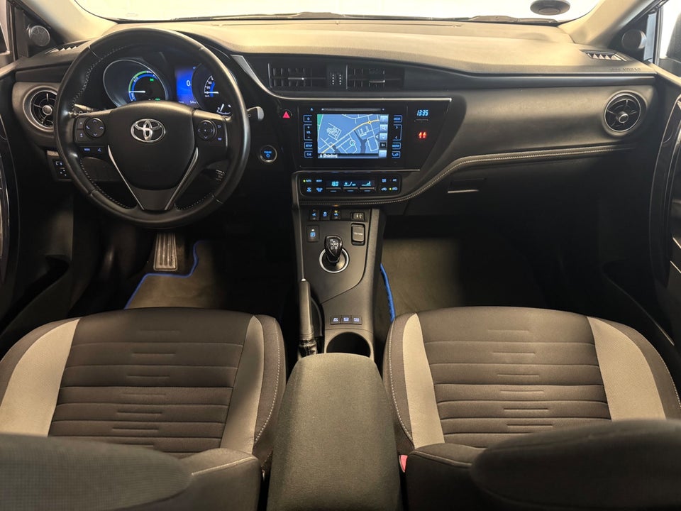 Toyota Auris 1,8 Hybrid H2 Comfort Touring Sports CVT 5d