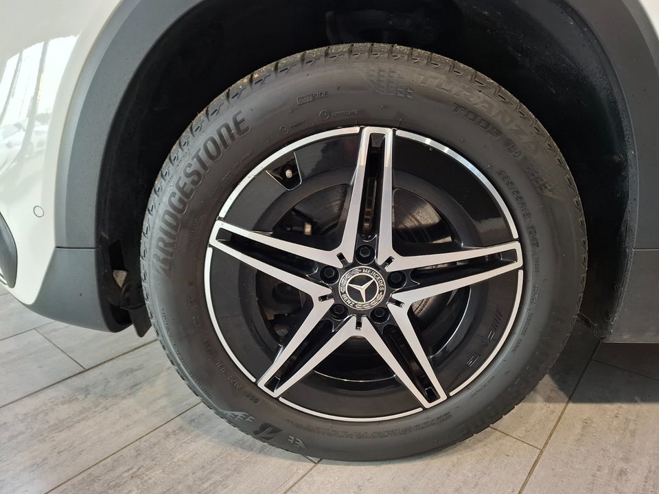 Mercedes EQB300 4Matic 5d