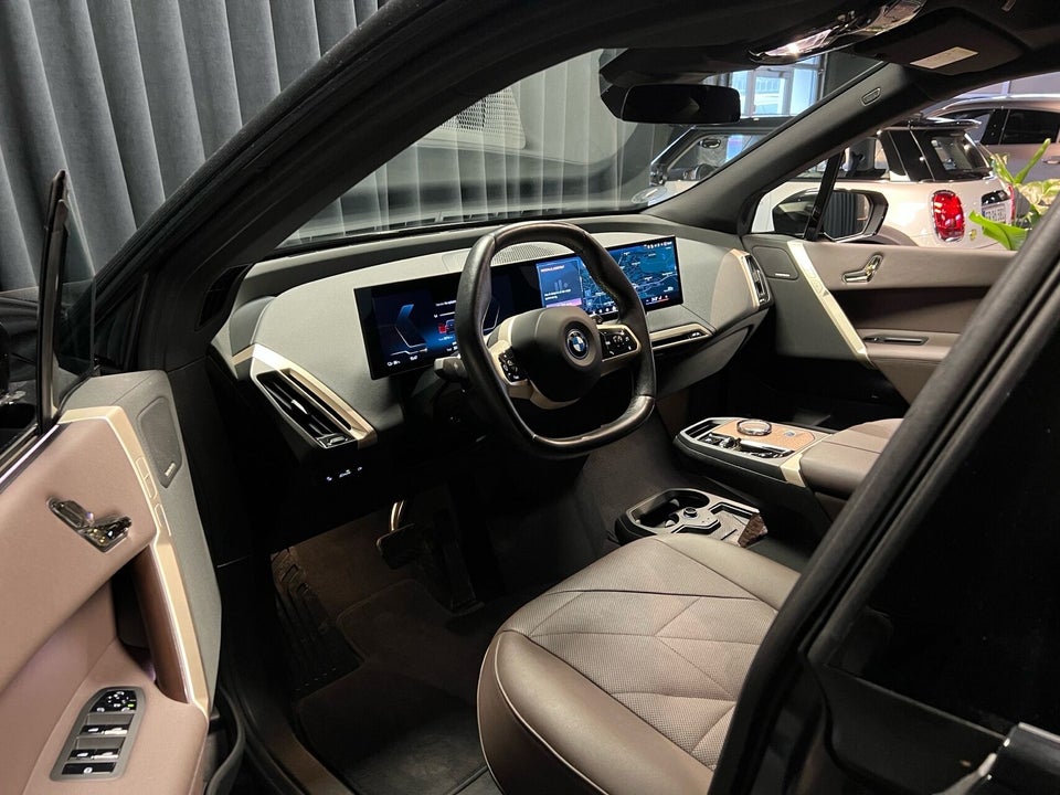BMW iX xDrive40 5d