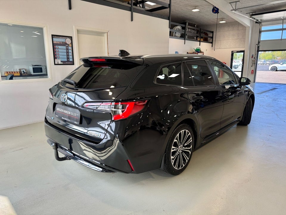 Toyota Corolla 1,8 Hybrid Active Smart Touring Sports MDS 5d