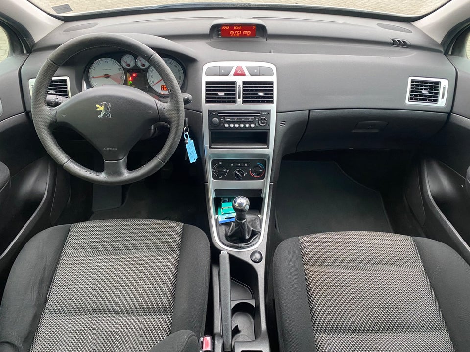 Peugeot 307 1,6 Creative stc. 5d