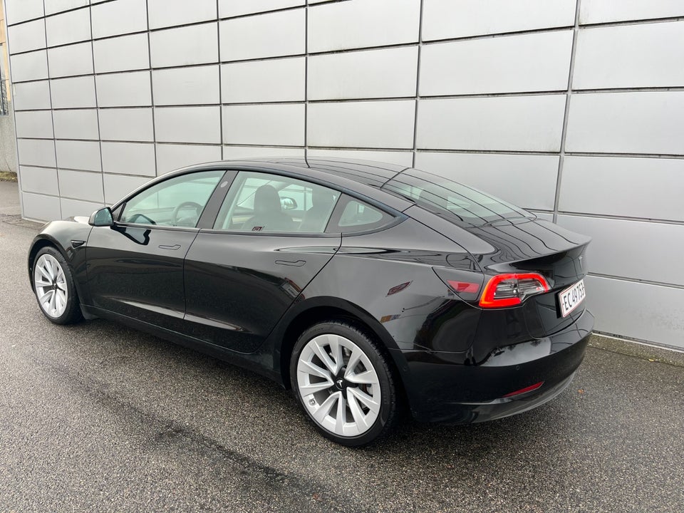 Tesla Model 3 Long Range AWD 4d