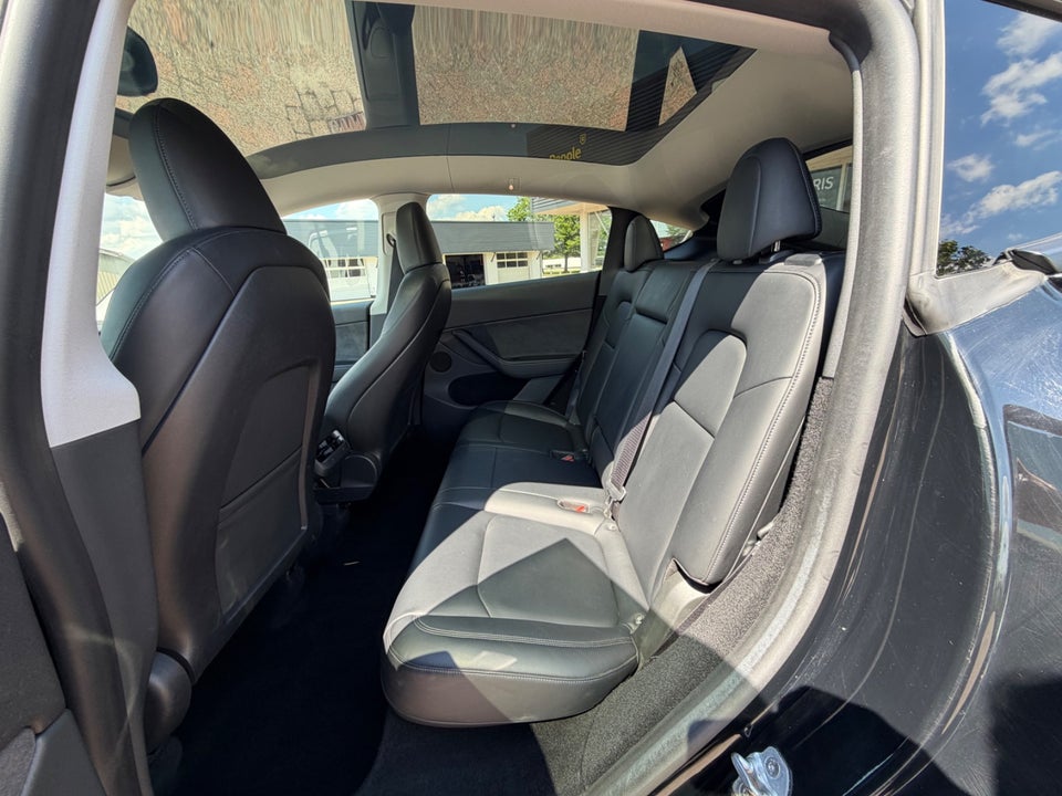 Tesla Model Y RWD 5d